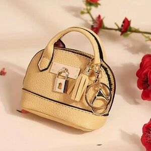 Tassel Coin Purse with Creative Lock Buckle, Fashionable New Purse Keychain -NWT